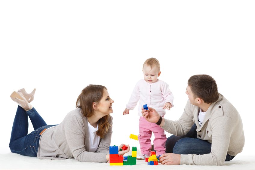 Beda Peran Ayah & Bunda  dalam Mengasuh Anak