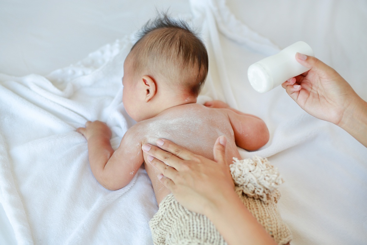 Cegah Biang Keringat dengan Bedak MY BABY