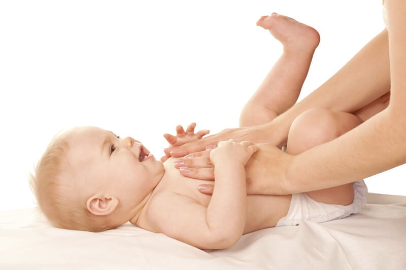 Memilih Bedak yang Aman untuk Bayi Baru Lahir