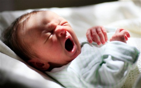 Ini Manfaat Jika Sesekali Membiarkan Bayi Menangis
